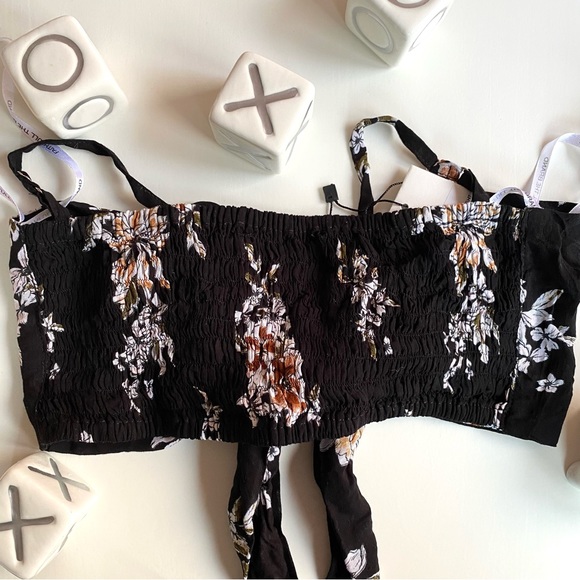 Faithfull the Brand (a Revolve Brand) Chelsea Floral Garnier Tie-Front Top BNWT - Picture 5 of 6